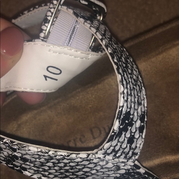 Pierre Dumas size 10 snakeskin platform sandals - Picture 8 of 8